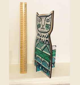 Clever Cat side view with plinth